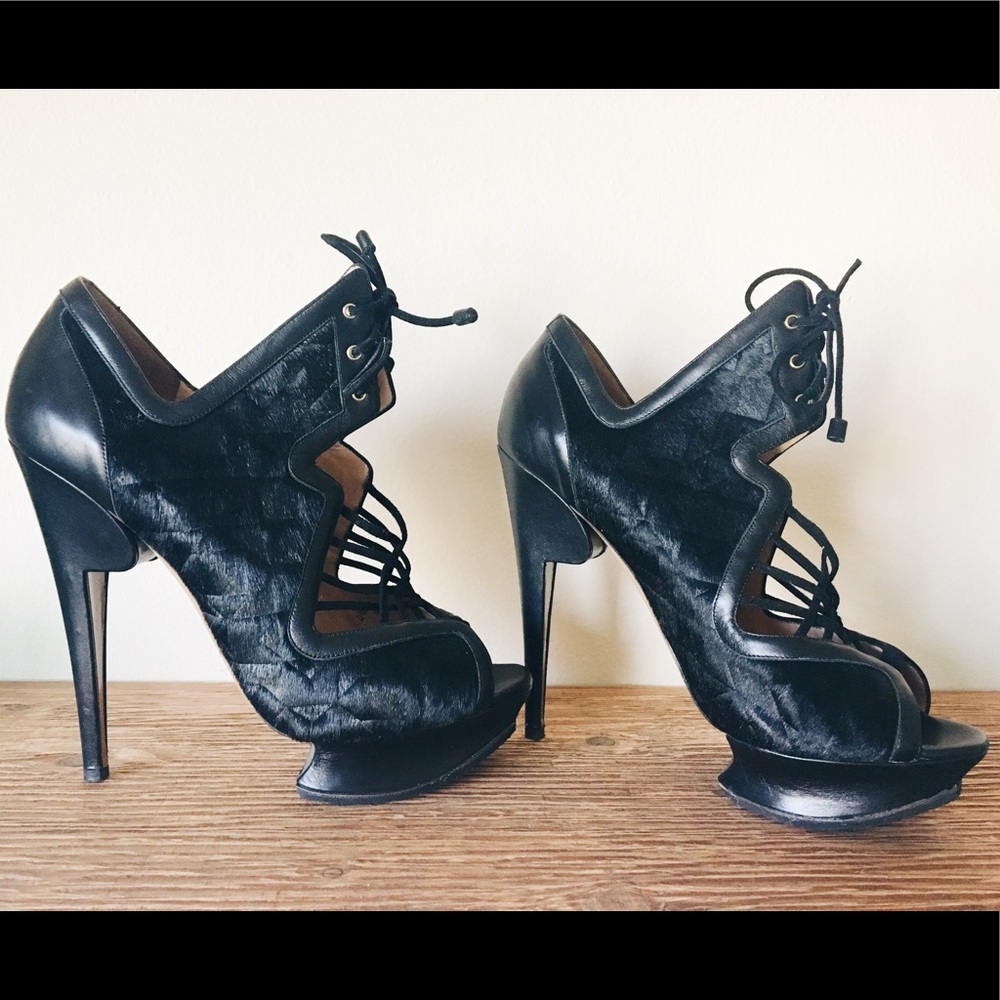 NICHOLAS KIRKWOOD DESIGNER HEELS - Only used once!